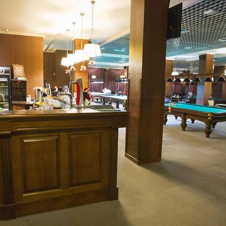 Navit Luxury Apartments With Breakfast Near The Railway Station, The City Center And The Park Kijev Kültér fotó